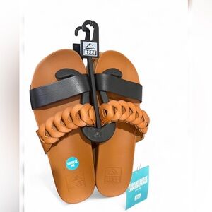 REEF Women's Cushion Vista Hi Twist Sandal. NWT